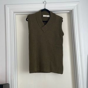 Knit v neck Vest